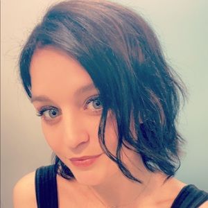 Meet your Posher, Cassie